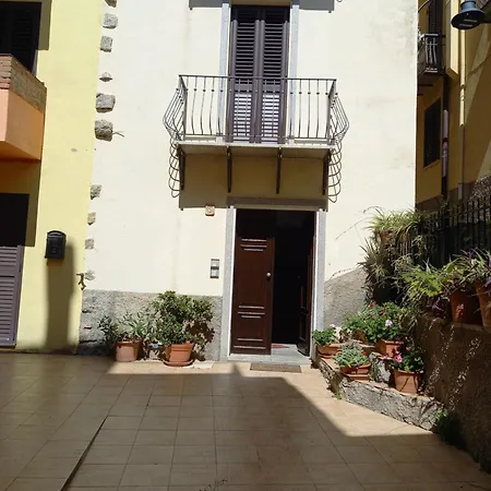 Dimora Della Piazzetta Lägenhet Loceri